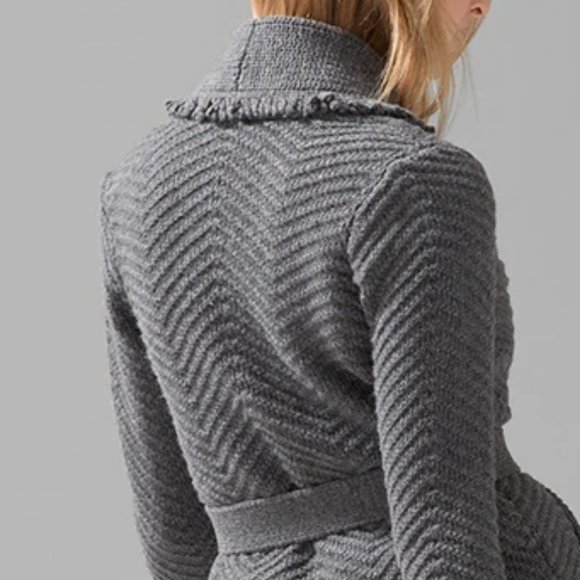 WHBM $140 NWT Fringe Shawl Sweater Coat Cardigan Jacket Grey S M - Picture 8 of 8